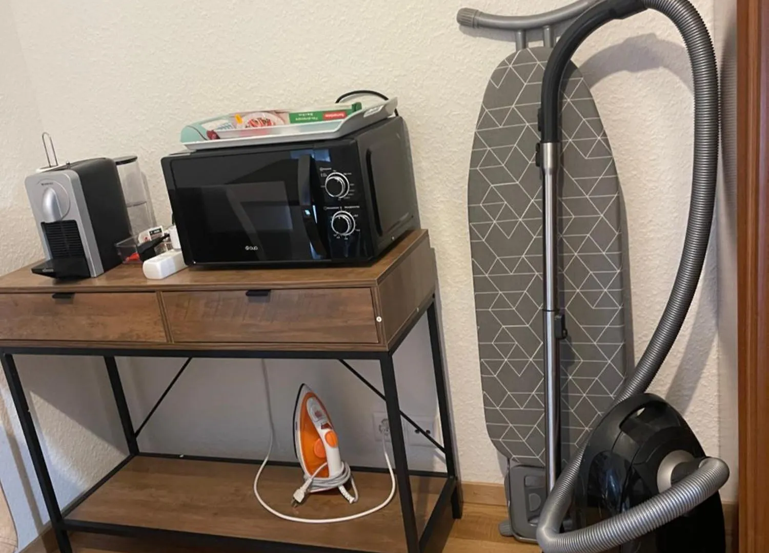 Apparemment Studio Ženeva Švýcarsko