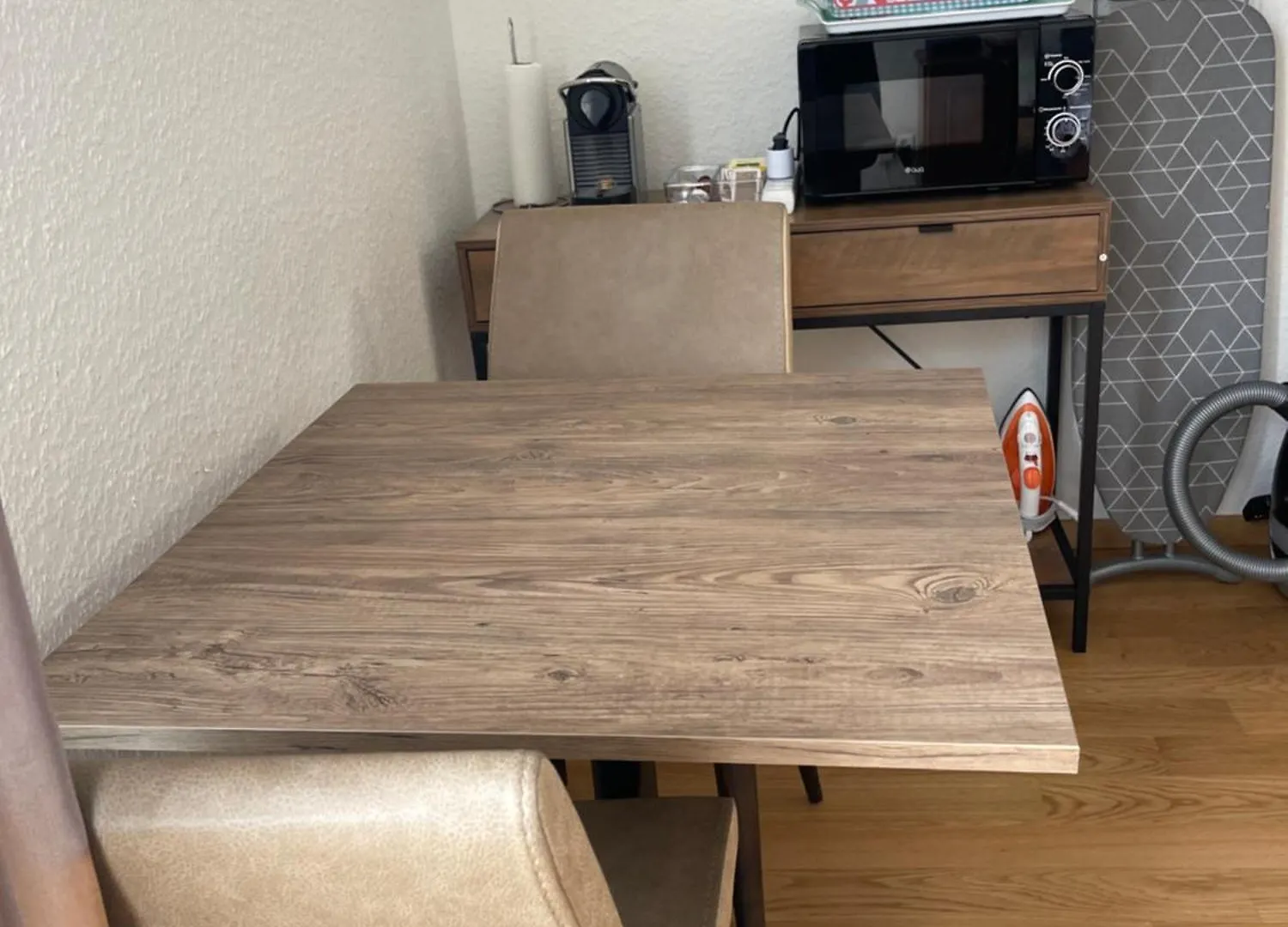 Apparemment Studio Ženeva